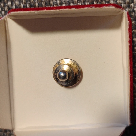 Delta Airlines 10 Yr Tie Tac - Picture 2 of 4